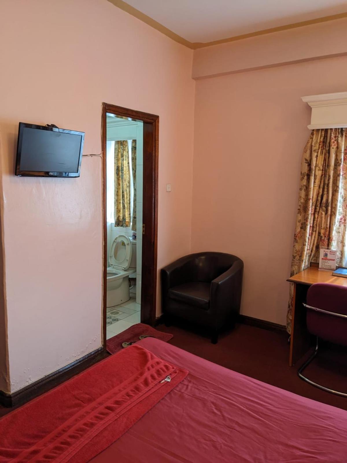 Metro Hotel Nairobi Esterno foto
